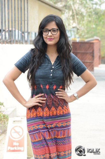 Anasuya-at-Kshanam-Movie-Thanks-Meet